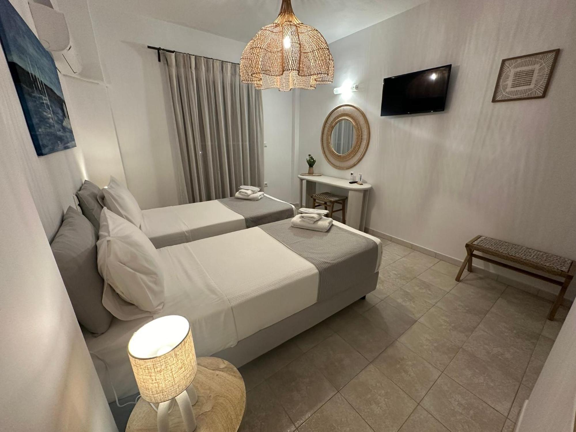 Dedes Apartments Skála Esterno foto
