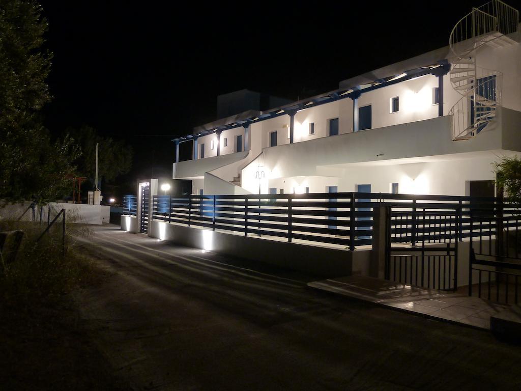 Dedes Apartments Skála Esterno foto
